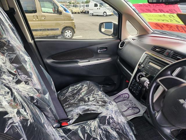ｅＫカスタム Ｇ　ＥＴＣ　ＨＩＤ　スマートキー　アイドリングストップ　電動格納ミラー　ベンチシート　ＣＶＴ　盗難防止システム　ＡＢＳ　ＣＤ　ミュージックプレイヤー接続可　アルミホイール　衝突安全ボディ　エアコン（9枚目）