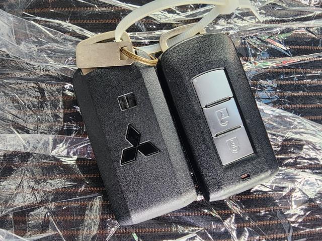 ｅＫカスタム Ｇ　ＥＴＣ　ＨＩＤ　スマートキー　アイドリングストップ　電動格納ミラー　ベンチシート　ＣＶＴ　盗難防止システム　ＡＢＳ　ＣＤ　ミュージックプレイヤー接続可　アルミホイール　衝突安全ボディ　エアコン（12枚目）