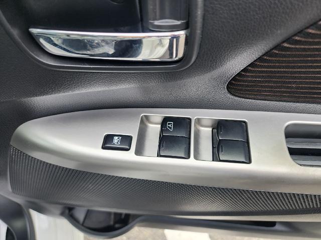 ｅＫカスタム Ｇ　ＥＴＣ　ＨＩＤ　スマートキー　アイドリングストップ　電動格納ミラー　ベンチシート　ＣＶＴ　盗難防止システム　ＡＢＳ　ＣＤ　ミュージックプレイヤー接続可　アルミホイール　衝突安全ボディ　エアコン（13枚目）