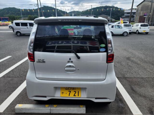 ｅＫカスタム Ｇ　ＥＴＣ　ＨＩＤ　スマートキー　アイドリングストップ　電動格納ミラー　ベンチシート　ＣＶＴ　盗難防止システム　ＡＢＳ　ＣＤ　ミュージックプレイヤー接続可　アルミホイール　衝突安全ボディ　エアコン（17枚目）