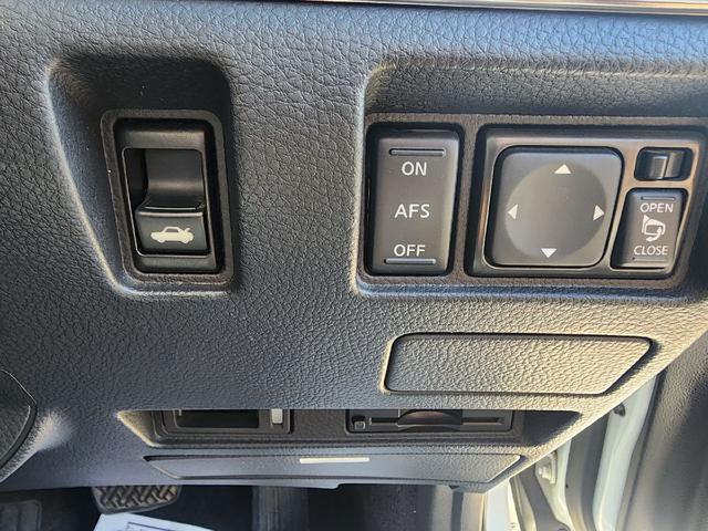 フーガ 250GT ETC ナビ オートライト HID AT 電動格納ミラー 盗難防止システム CD ミュージックプレイヤー接続可 衝突安全ボディ ABS ESC エアコン パワーステアリング パワーウィンドウ(9枚目)