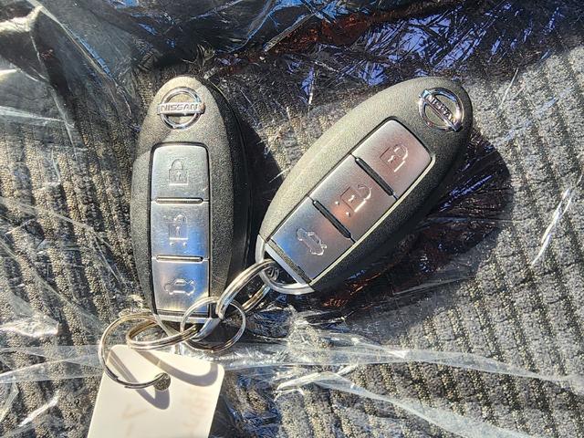 フーガ 250GT ETC ナビ オートライト HID AT 電動格納ミラー 盗難防止システム CD ミュージックプレイヤー接続可 衝突安全ボディ ABS ESC エアコン パワーステアリング パワーウィンドウ(10枚目)