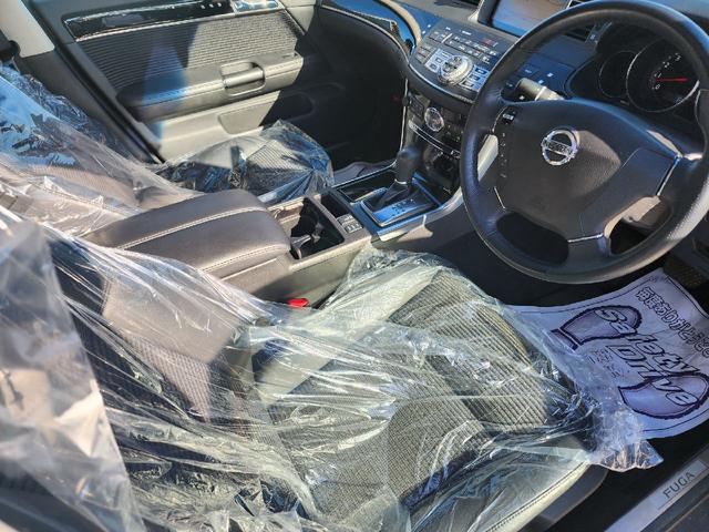 フーガ 250GT ETC ナビ オートライト HID AT 電動格納ミラー 盗難防止システム CD ミュージックプレイヤー接続可 衝突安全ボディ ABS ESC エアコン パワーステアリング パワーウィンドウ(12枚目)