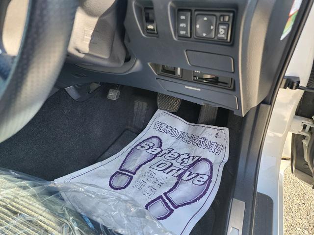 フーガ 250GT ETC ナビ オートライト HID AT 電動格納ミラー 盗難防止システム CD ミュージックプレイヤー接続可 衝突安全ボディ ABS ESC エアコン パワーステアリング パワーウィンドウ(21枚目)