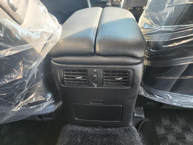 フーガ 250GT ETC ナビ オートライト HID AT 電動格納ミラー 盗難防止システム CD ミュージックプレイヤー接続可 衝突安全ボディ ABS ESC エアコン パワーステアリング パワーウィンドウ(29枚目)