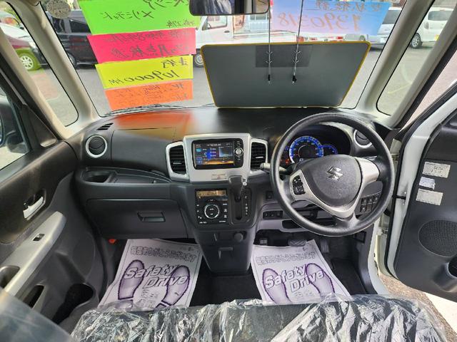 車を運転する際には運転席の存在は欠かせません。なのでしっかりとチェックしたいポイントですね。