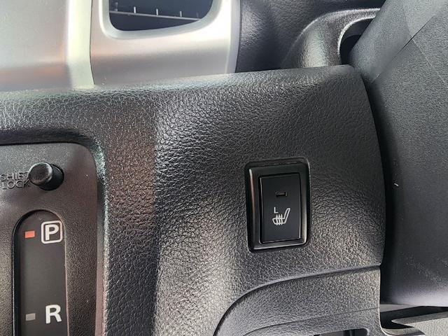 冬場や夏場はシートの心地が優れませんよね。上記のような課題をシートヒーターが解決します。どんなときでも快適にドライブが楽しめますね。