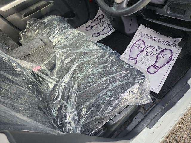 この度は当店のお車をご覧になっていただき、誠にありがとうございます。じっくり現車確認して頂けるよう、ご準備を致します!