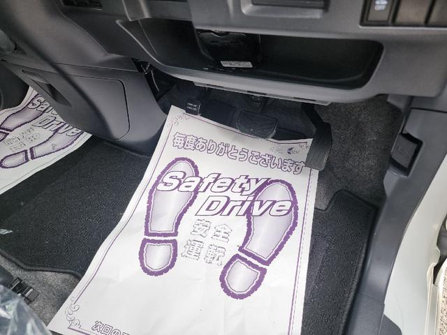 当店のお車をご覧いただきましてありがとうございます。お車についてのご質問やお見積りのご依頼、ご購入にあたってのご相談などお気軽にお問い合わせ下さい!