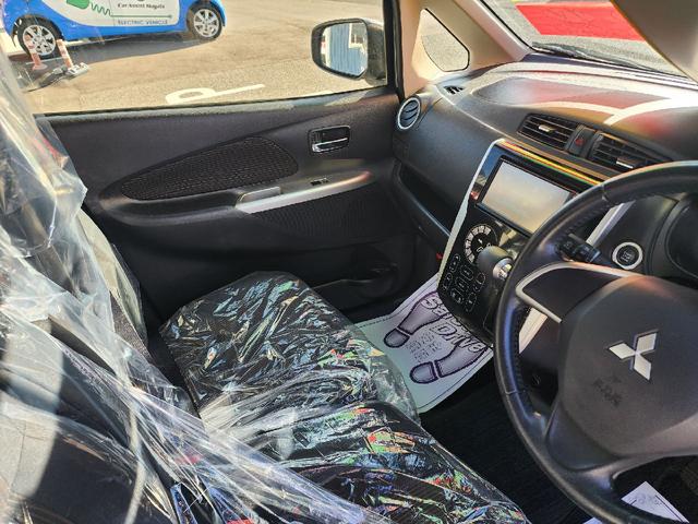 eKカスタム T ETC バックカメラ ナビ TV オートライト HID スマートキー 電動格納ミラー ベンチシート CVT 盗難防止システム ABS CD USB ミュージックプレイヤー接続可 アルミホイール(11枚目)