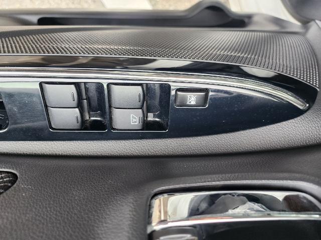 パワーウィンドウ付き☆運転席で全部の窓を開閉することが可能！！快適にドライブをお楽しみいただけます☆