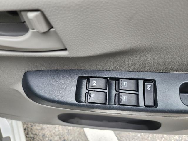 ミライース Ｌ　衝突被害軽減システム　キーレスエントリー　アイドリングストップ　ＣＶＴ　盗難防止システム　ＡＢＳ　ＥＳＣ　ＣＤ　ミュージックプレイヤー接続可　衝突安全ボディ　エアコン　パワーステアリング（10枚目）