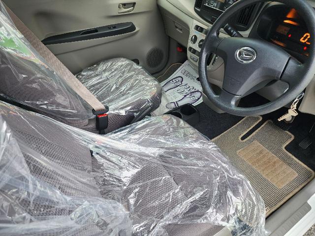 ミライース Ｌ　衝突被害軽減システム　キーレスエントリー　アイドリングストップ　ＣＶＴ　盗難防止システム　ＡＢＳ　ＥＳＣ　ＣＤ　ミュージックプレイヤー接続可　衝突安全ボディ　エアコン　パワーステアリング（11枚目）