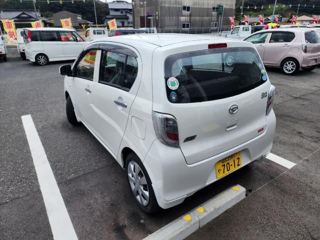 ミライース Ｌ　衝突被害軽減システム　キーレスエントリー　アイドリングストップ　ＣＶＴ　盗難防止システム　ＡＢＳ　ＥＳＣ　ＣＤ　ミュージックプレイヤー接続可　衝突安全ボディ　エアコン　パワーステアリング（17枚目）