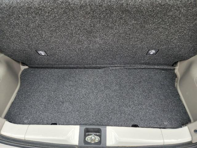 ミライース Ｌ　衝突被害軽減システム　キーレスエントリー　アイドリングストップ　ＣＶＴ　盗難防止システム　ＡＢＳ　ＥＳＣ　ＣＤ　ミュージックプレイヤー接続可　衝突安全ボディ　エアコン　パワーステアリング（19枚目）