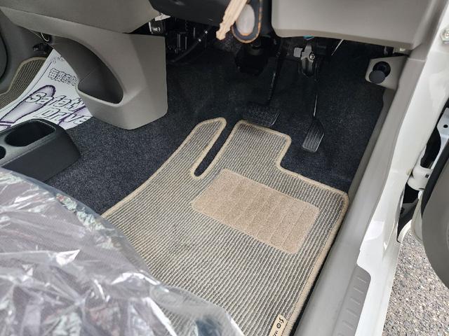 ミライース Ｌ　衝突被害軽減システム　キーレスエントリー　アイドリングストップ　ＣＶＴ　盗難防止システム　ＡＢＳ　ＥＳＣ　ＣＤ　ミュージックプレイヤー接続可　衝突安全ボディ　エアコン　パワーステアリング（22枚目）