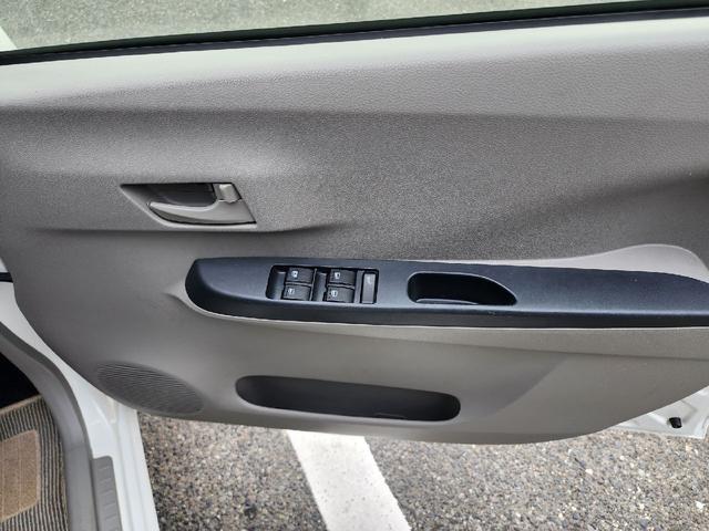 ミライース Ｌ　衝突被害軽減システム　キーレスエントリー　アイドリングストップ　ＣＶＴ　盗難防止システム　ＡＢＳ　ＥＳＣ　ＣＤ　ミュージックプレイヤー接続可　衝突安全ボディ　エアコン　パワーステアリング（25枚目）