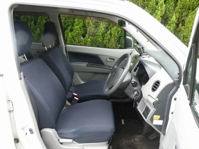 ワゴンＲ 　車いす移動車　前部固定ベルト仕様車　手動固定　リヤシート付（8枚目）