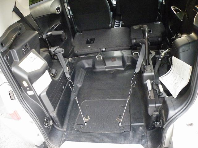 ラクティス 　１．５Ｇウェルキャブ　車いす仕様車Ｉリア席付（5枚目）