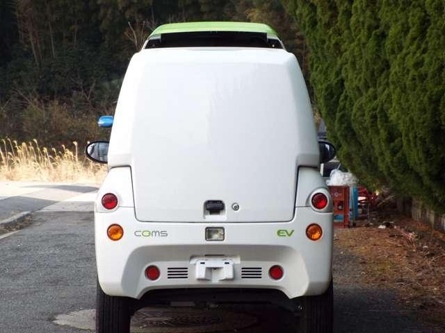 トヨタ コムス(3枚目)