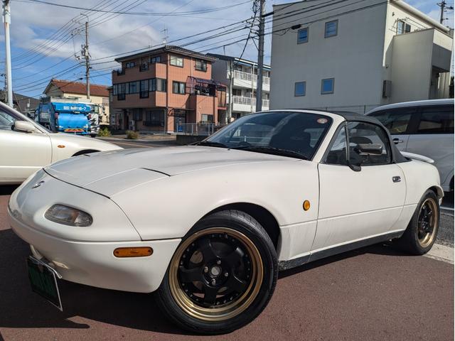 ユーノスロードスター スペシャルパッケージ　５速ミッション／テイン車高調／社外タコ足／社外ＬＳＤ／レカロシート／社外ハンドル／社外１６インチＡＷ／社外メーター／ドラレコ／ＧＴミラー（6枚目）