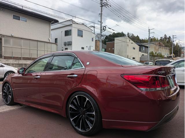 クラウン アスリートＳ　テイン車高調／ＷＡＬＤ２０インチＡＷ／ナビ／Ｂカメラ／ＥＴＣ（6枚目）