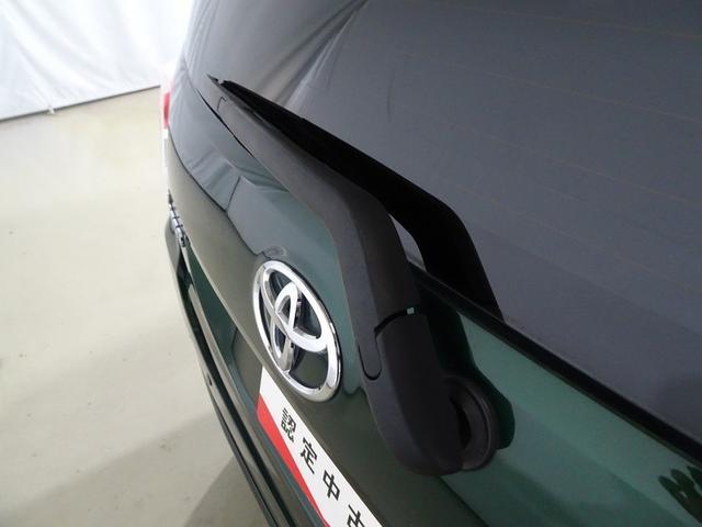 雨中の後方視界も、よりクリアに！リヤワイパー付き。