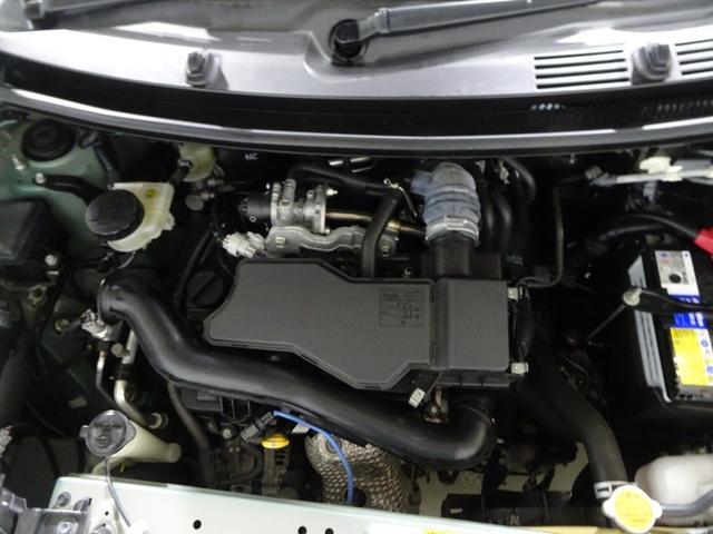 エンジンルームも『まるピカクリーン』でピッカピカ！見えないところまで丁寧です。