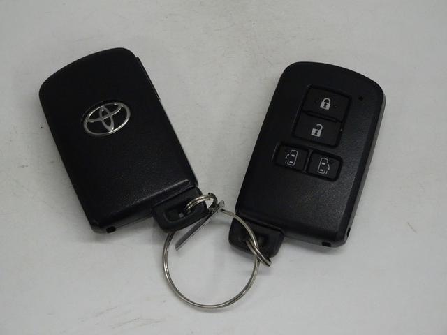 �X�}�[�g�L�[�B����������Ă��邾���ŁA�h�A���b�N�̊J�A�X���C�h�h�A�̊J�A�G���W���n���������^�b�`�B