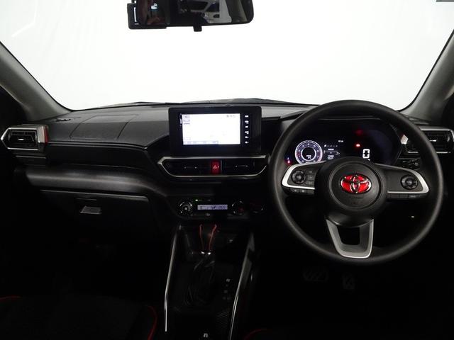 ��������܂Ƃ܂������̂���C���p�l�B�e����X�C�b�`�Ȃǂ��g���₷���ʒu�ɔz�u����Ă��܂��B