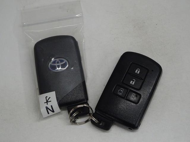 �X�}�[�g�L�[�B����������Ă��邾���ŁA�h�A���b�N�̊J�A�X���C�h�h�A�̊J�A�G���W���n���������^�b�`�B