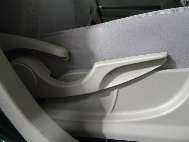 �^�]�ȃV�[�g�͏㉺�A�W���X�^�[�t���ŁA�œK�̃h���C�r���O�|�W�V�����ɍ��킹�₷���Ȃ��Ă��܂��B