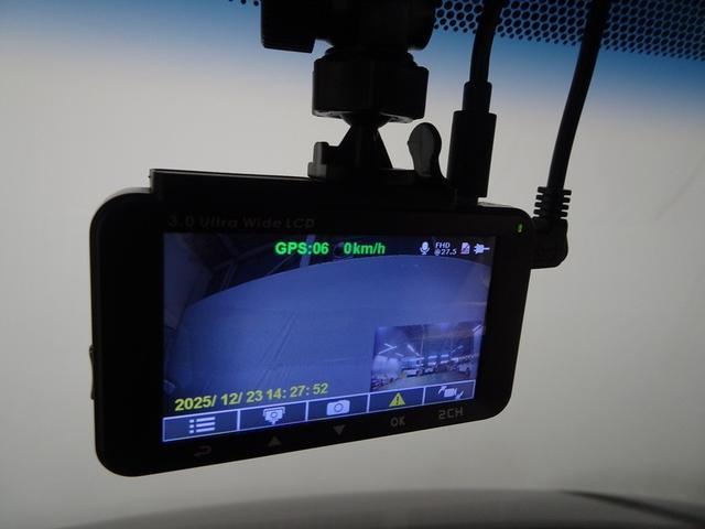 スペイド Ｇ　４ＷＤ　ワンセグ　メモリーナビ　ミュージックプレイヤー接続可　バックカメラ　ＥＴＣ　ドラレコ　電動スライドドア　ＨＩＤヘッドライト　ウオークスルー　ワンオーナー　記録簿（6枚目）