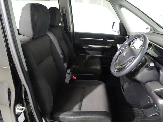 �t�����g�V�[�g�́A�������Ⓑ���ԉ^�]���Ă����ɂ������S�n�ǂ����K�h���C�u�B