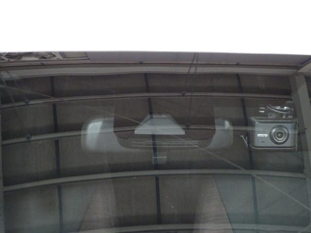 ヤリス ハイブリッドＧ　フルセグ　メモリーナビ　ミュージックプレイヤー接続可　バックカメラ　衝突被害軽減システム　ドラレコ　ワンオーナー　記録簿（6枚目）