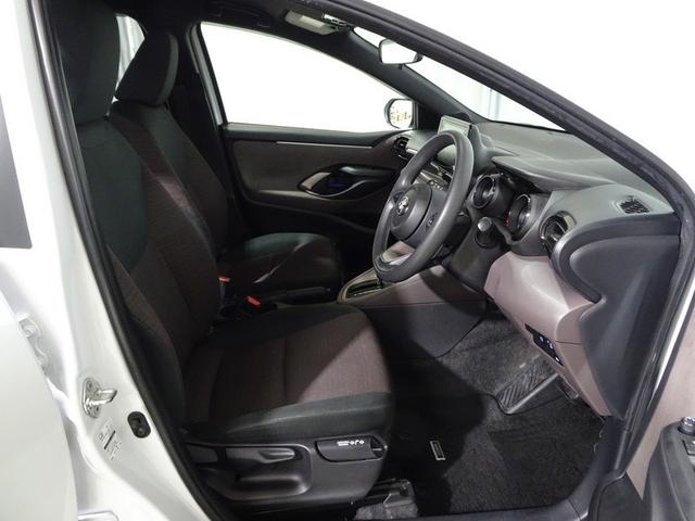 ヤリス ハイブリッドＧ　フルセグ　メモリーナビ　ミュージックプレイヤー接続可　バックカメラ　衝突被害軽減システム　ドラレコ　ワンオーナー　記録簿（11枚目）