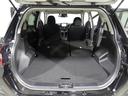 後部座席を倒せば、大きいサイズの荷物も積めます！