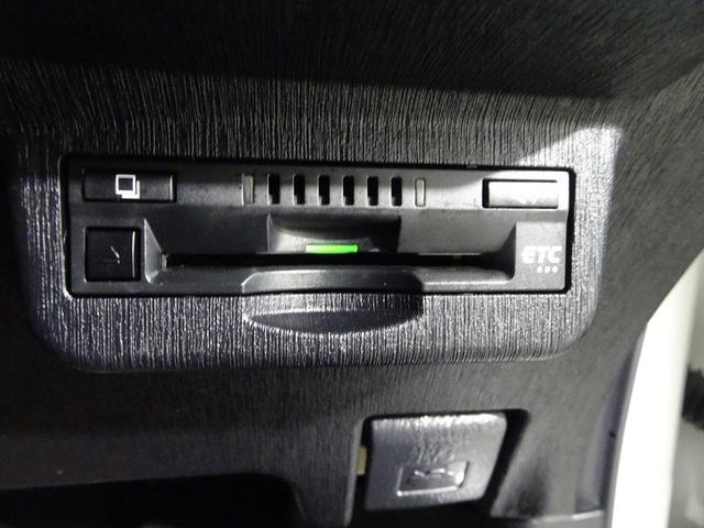 プリウスα S チューン ブラックII フルセグ メモリーナビ DVD再生 バックカメラ 衝突被害軽減システム ETC 乗車定員7人 3列シート ワンオーナー 記録簿(10枚目)