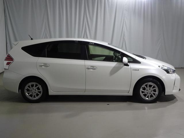 プリウスα S チューン ブラックII フルセグ メモリーナビ DVD再生 バックカメラ 衝突被害軽減システム ETC 乗車定員7人 3列シート ワンオーナー 記録簿(17枚目)