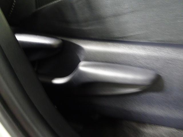 プリウスα S チューン ブラックII フルセグ メモリーナビ DVD再生 バックカメラ 衝突被害軽減システム ETC 乗車定員7人 3列シート ワンオーナー 記録簿(21枚目)