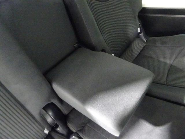 プリウスα S チューン ブラックII フルセグ メモリーナビ DVD再生 バックカメラ 衝突被害軽減システム ETC 乗車定員7人 3列シート ワンオーナー 記録簿(35枚目)