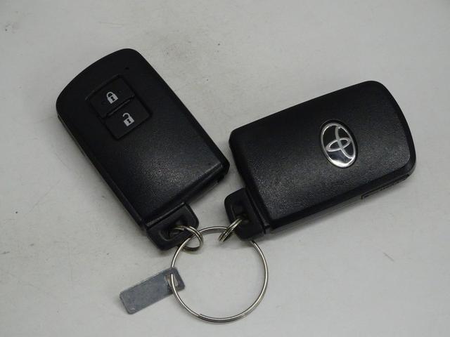 プリウスα S チューン ブラックII フルセグ メモリーナビ DVD再生 バックカメラ 衝突被害軽減システム ETC 乗車定員7人 3列シート ワンオーナー 記録簿(39枚目)