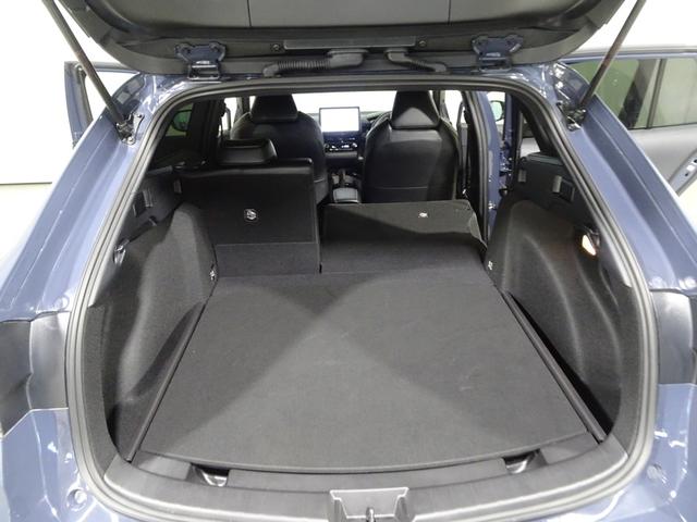 ��ȃV�[�g�͍��E�����|���Ȃ̂ŁA�����̂��镨�ȂǐF�X�ȉו����ς߂܂��B