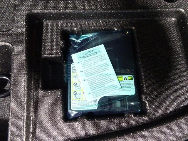 �p���N�C���L�b�g�t���B�X�y�A�^�C���̑���Ƀp���N�C���L�b�g�������t�����Ă��܂��B