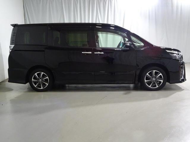 �y�܂�s�J�N���[���z�ԗ��܂邲�ƁA���X�܂ŁA�O��I�ɐ�򂵂Ă���܂��B