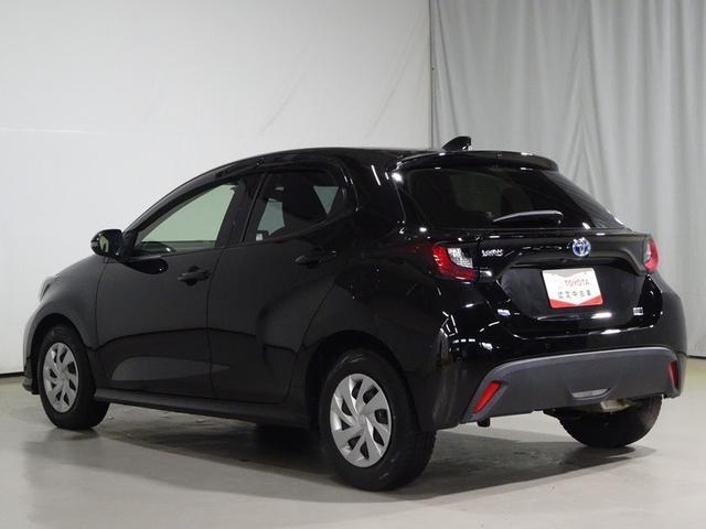 ヤリス ハイブリッドＧ　フルセグ　メモリーナビ　ミュージックプレイヤー接続可　バックカメラ　衝突被害軽減システム　ＥＴＣ　ドラレコ　ワンオーナー　記録簿（4枚目）