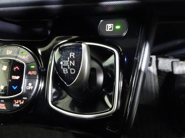 ����ȑO�̑�^�̃O���[�u�{�b�N�X�B�������ł�����Ă��܂��܂��B