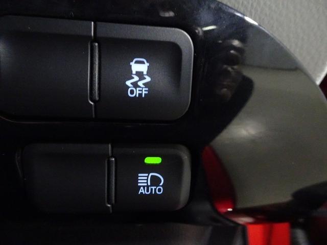 プリウス Ｓツーリングセレクション　フルセグ　メモリーナビ　バックカメラ　衝突被害軽減システム　オートマチックハイビーム　クルーズコントロール　ＥＴＣ　スマートキー　シートヒーター　ＬＥＤヘッドランプ　純正アルミ　合皮シート（33枚目）