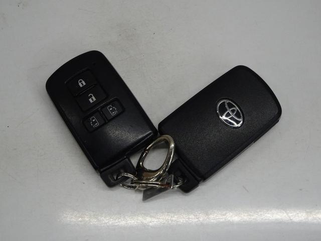 �X�}�[�g�L�[�B����������Ă��邾���ŁA�h�A���b�N�̊J�A�X���C�h�h�A�̊J�A�G���W���n���������^�b�`�B