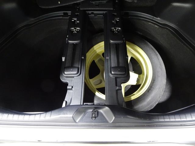 安心のスペアタイヤ付き。パンク時などに、すぐタイヤを交換して走行出来ます。